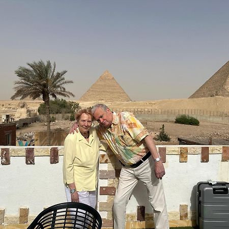 Golden Scarab Pyramids Hotel Kafret el-Gabal エクステリア 写真